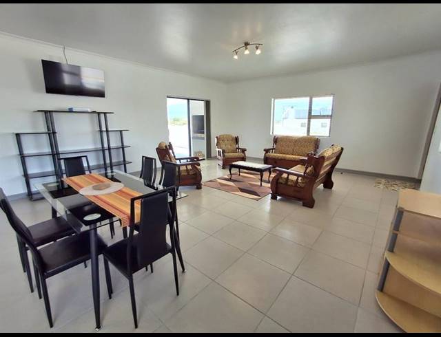 4 BEDROOM HOUSE FOR SALE IN HARBOUR LIGHTS
